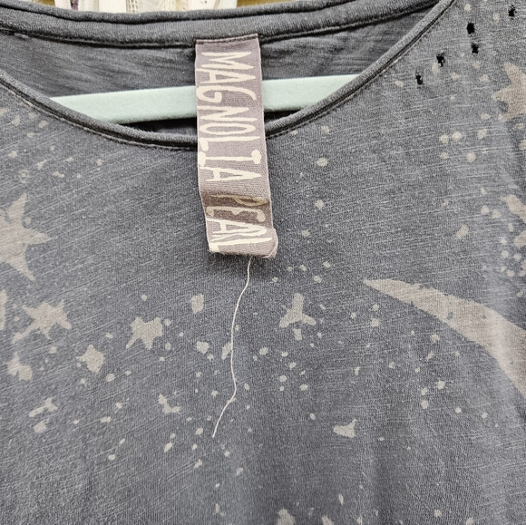 Magnolia Pearl T-shirt Stars Moon - Picture 4 of 6